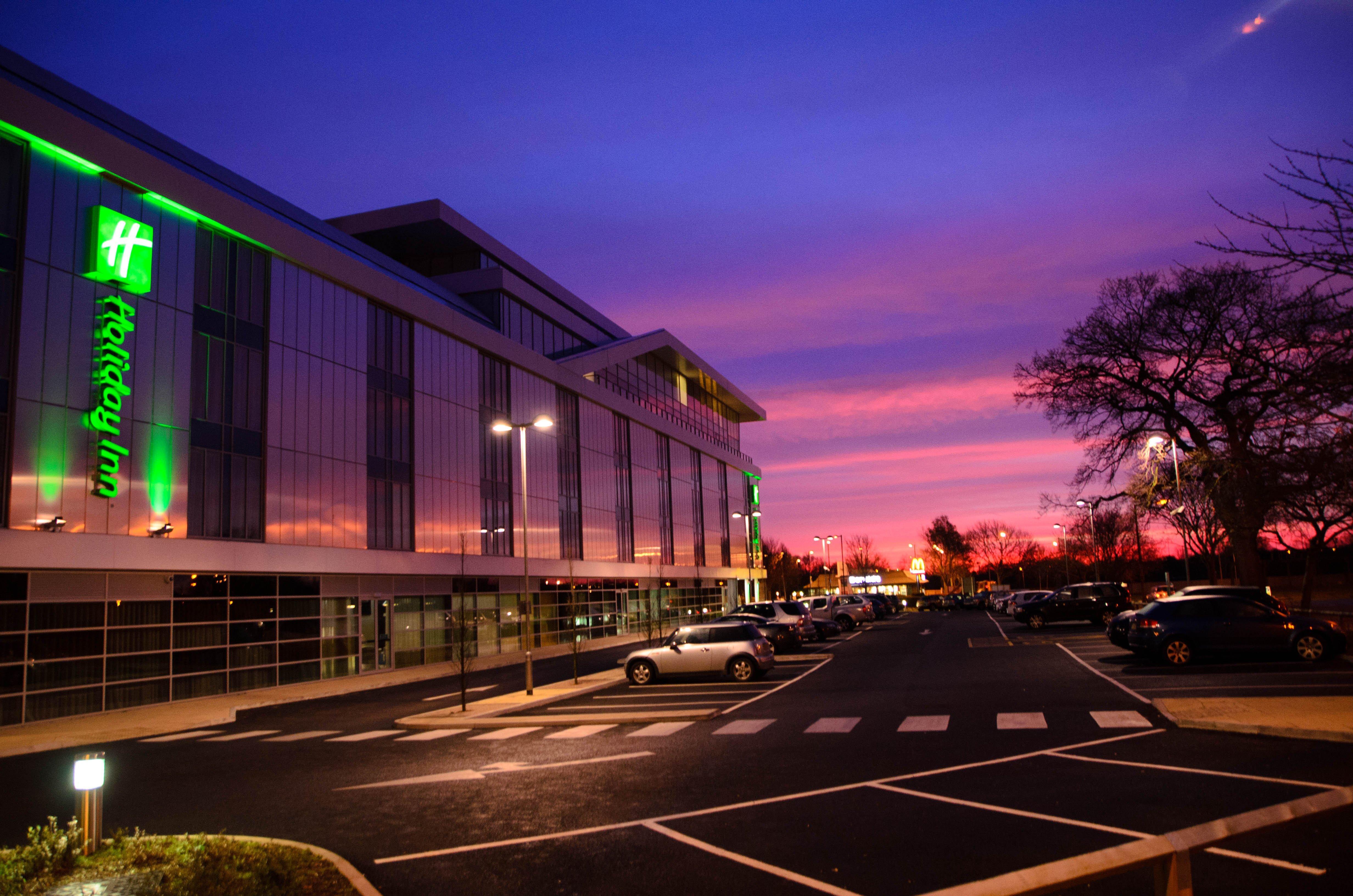 Holiday Inn Southend By Ihg Exterior foto